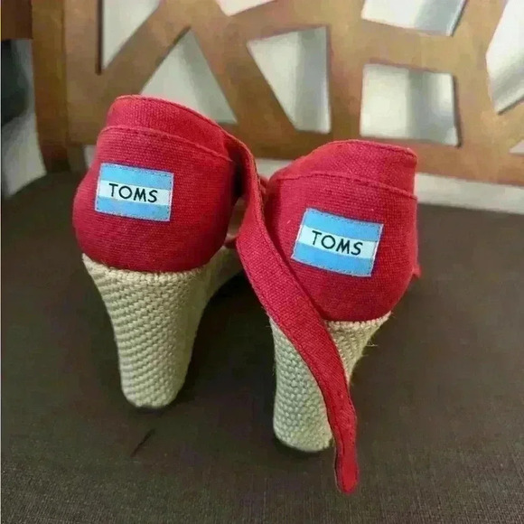 Red Toms wedges, sz 9W New with out tag - Picture 7 of 9